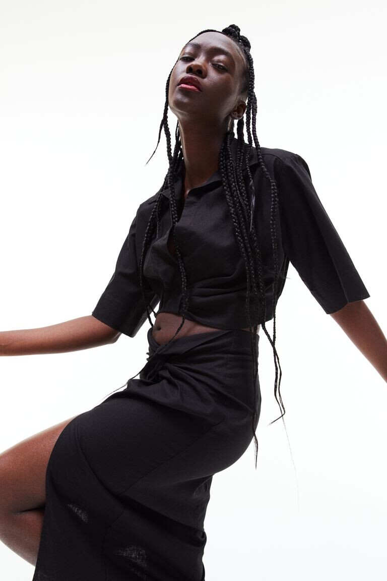 

Короткая блузка с открытыми лацканами H&M, черный