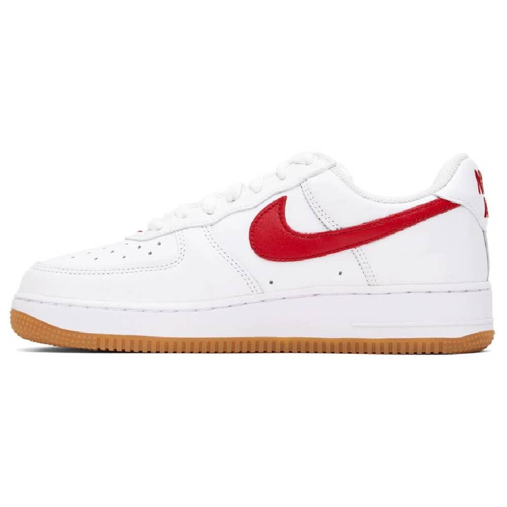 

Кроссовки Nike Air Force 1 Low Retro, красно-белый