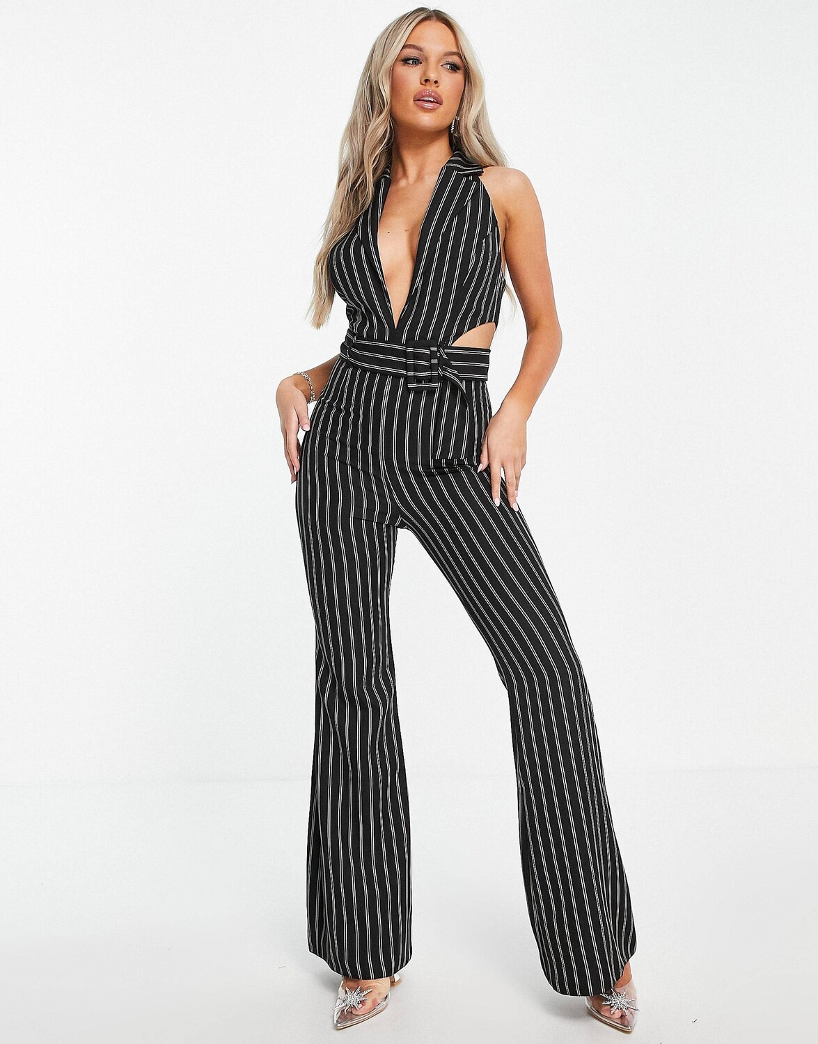 

Черный комбинезон в тонкую полоску с расклешенными штанинами ASOS DESIGN