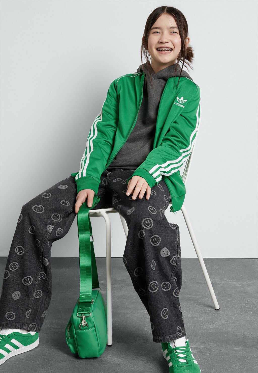 

Спортивная куртка Track Unisex adidas Originals, зеленый
