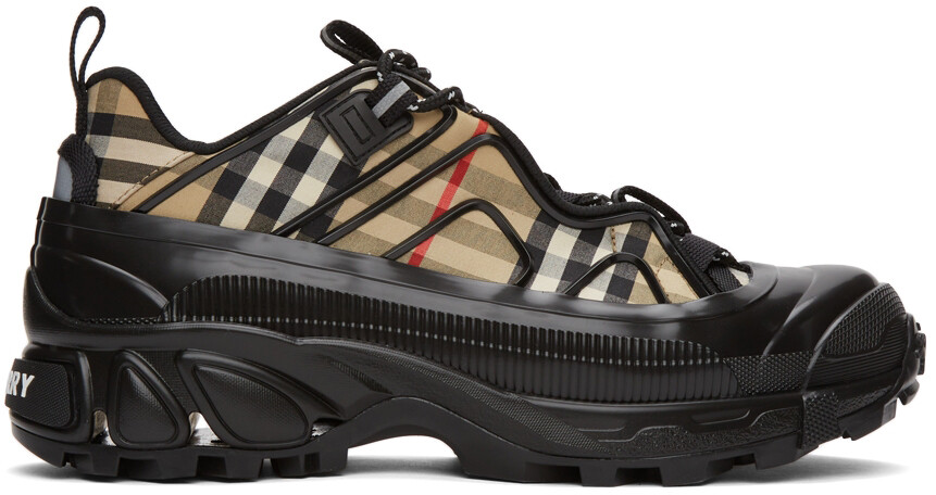 

Бежево-черные кроссовки в клетку Arthur Burberry