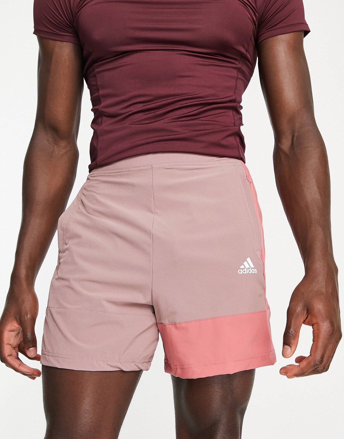 

Коричневые шорты со вставками adidas Training Vintage Sports