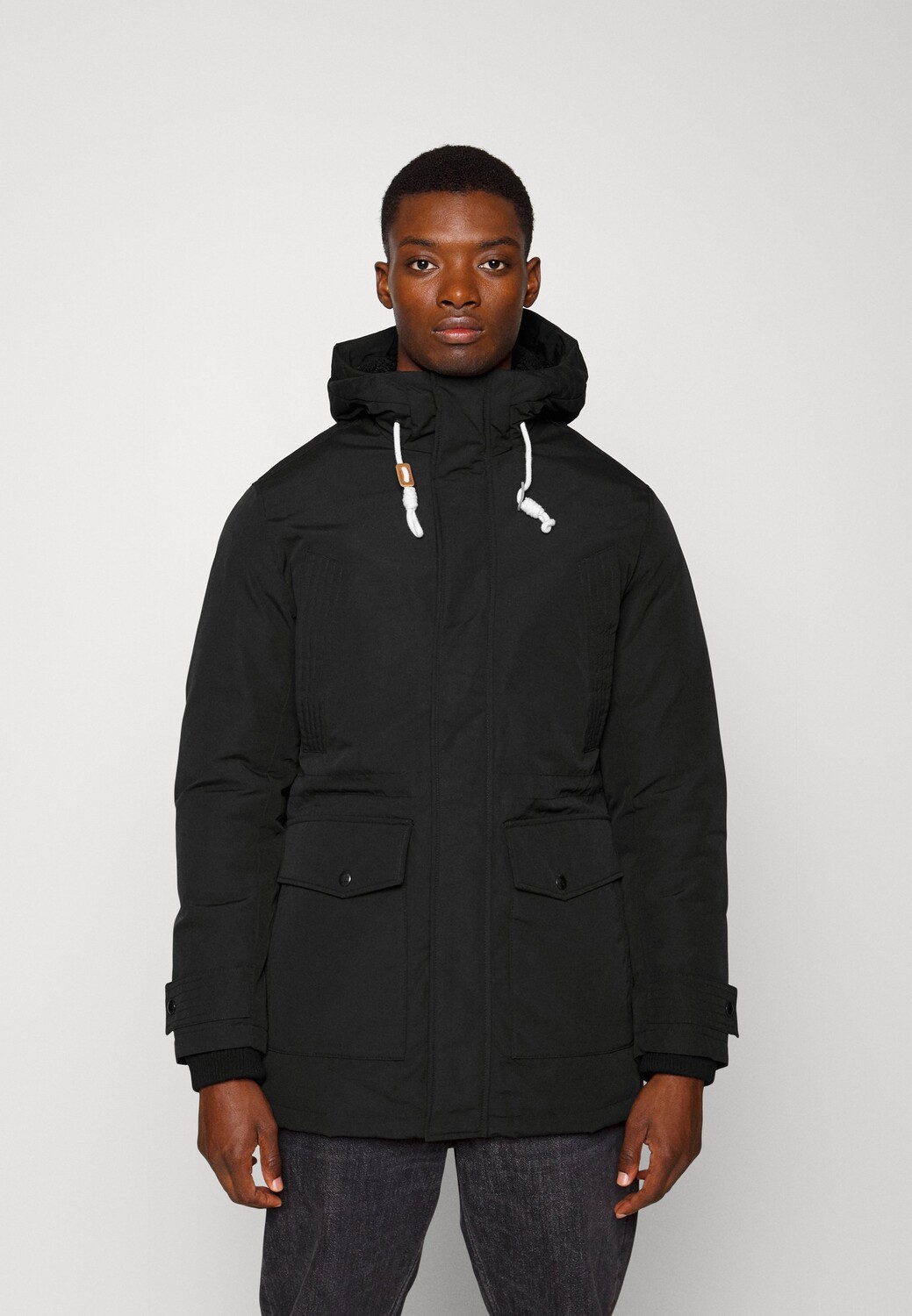 

Пальто зимнее Jack & Jones, черный