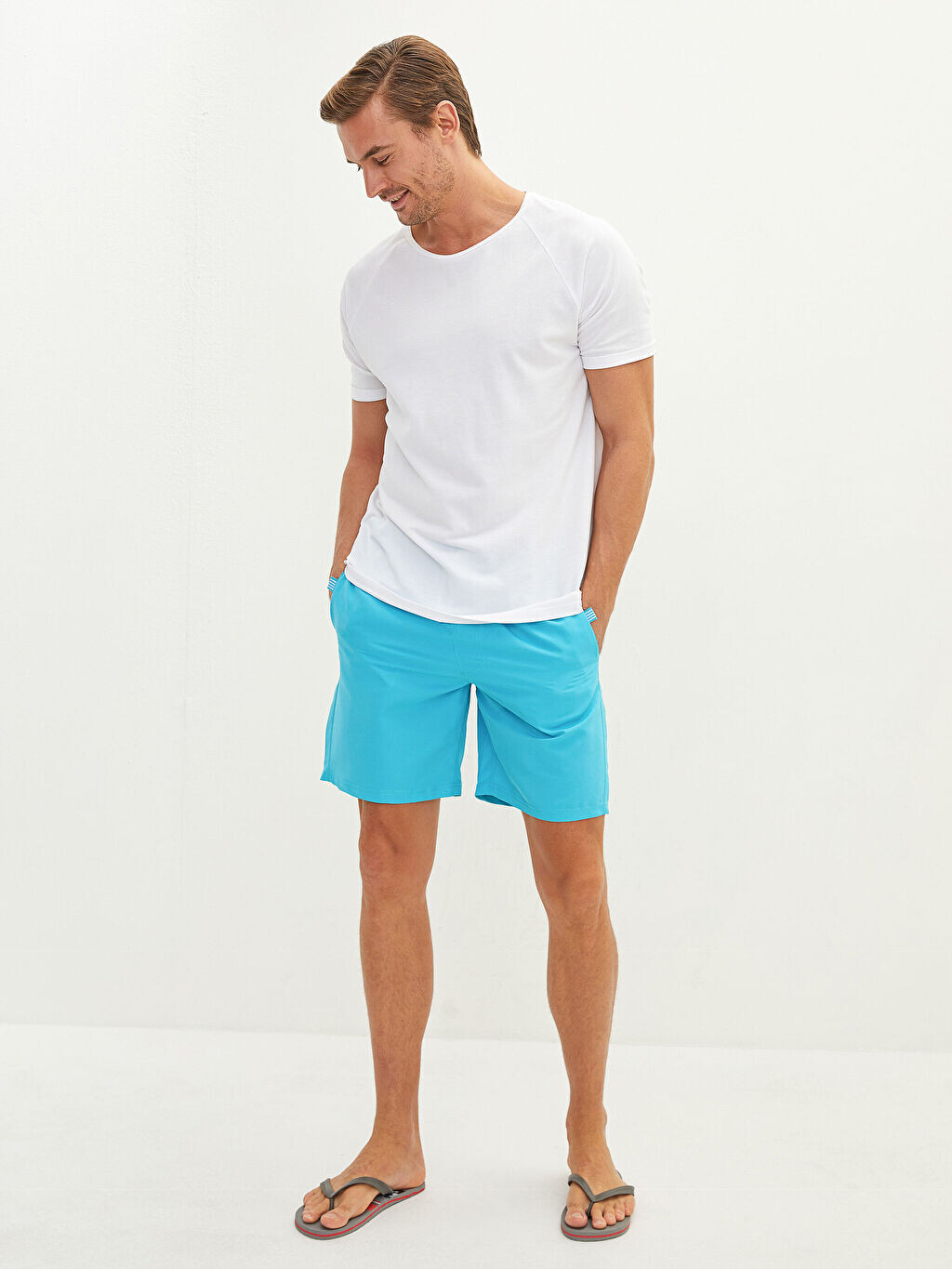 

Базовые мужские пляжные шорты длиной до колена LCW SWIMWEAR
