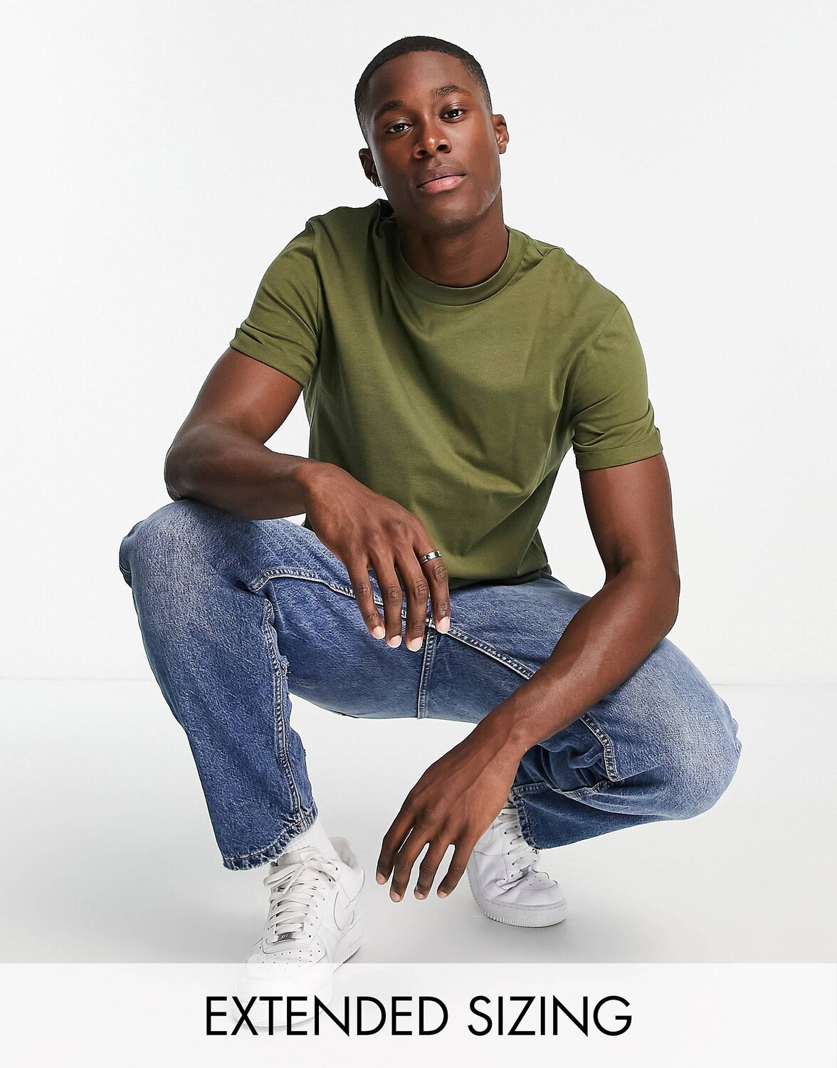 

Футболка цвета хаки с отворотами ASOS DESIGN
