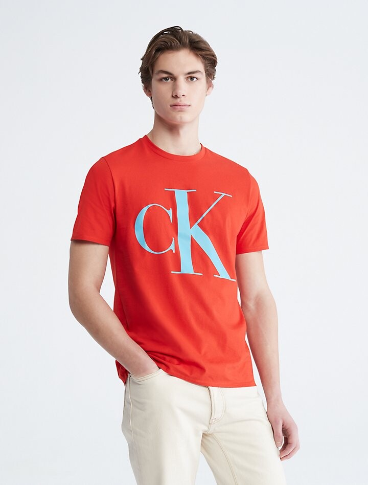 

Футболка с монограммой Calvin Klein