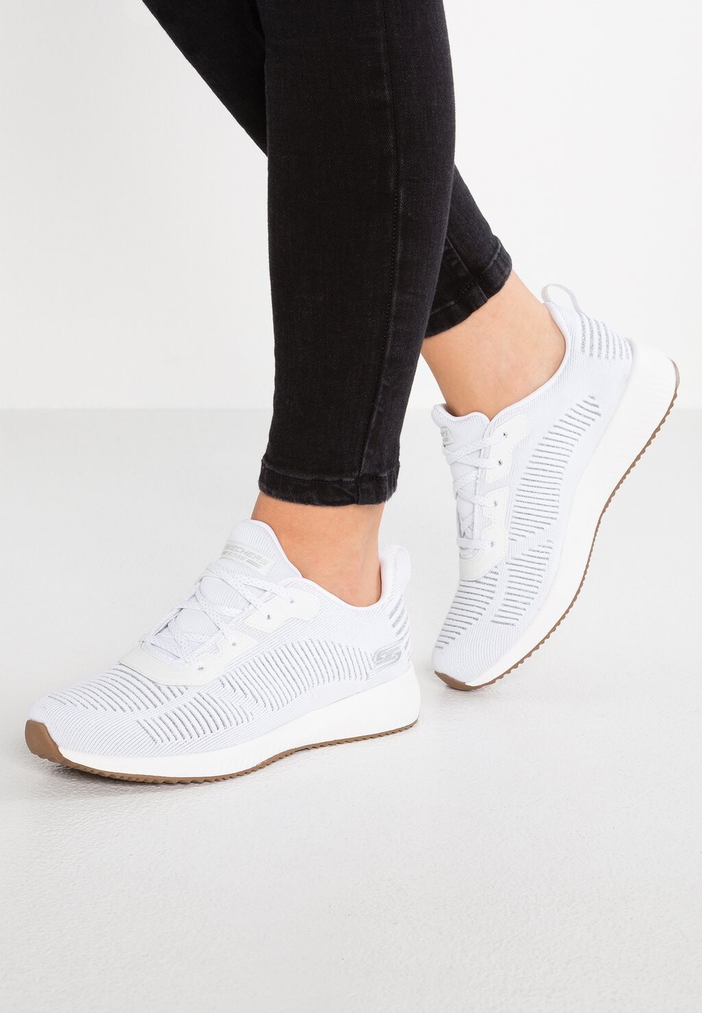 

Кроссовки Skechers