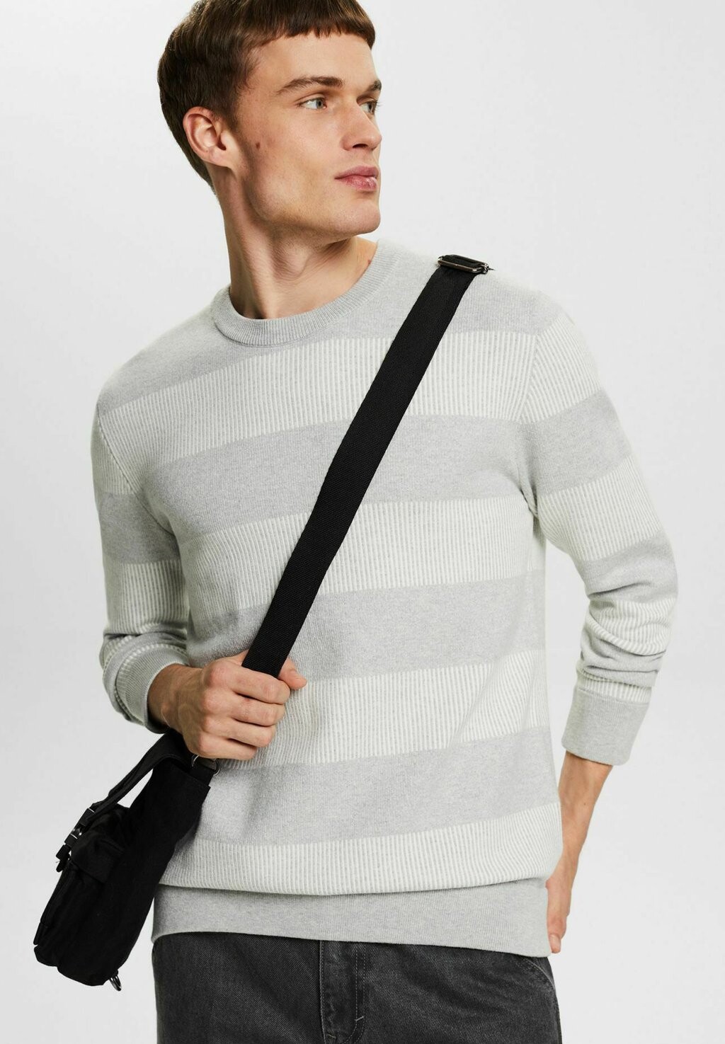 

Джемпер GESTREIFTER Esprit, светло-серый