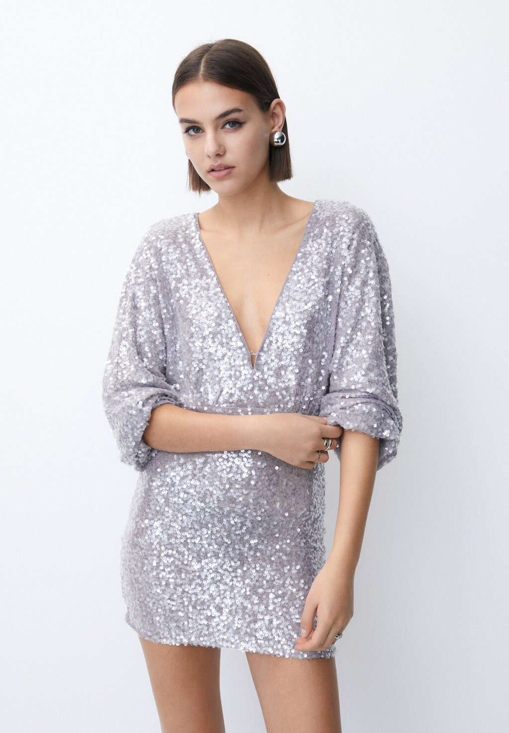 

Элегантное платье Short Sequinned PULL&BEAR, серебро
