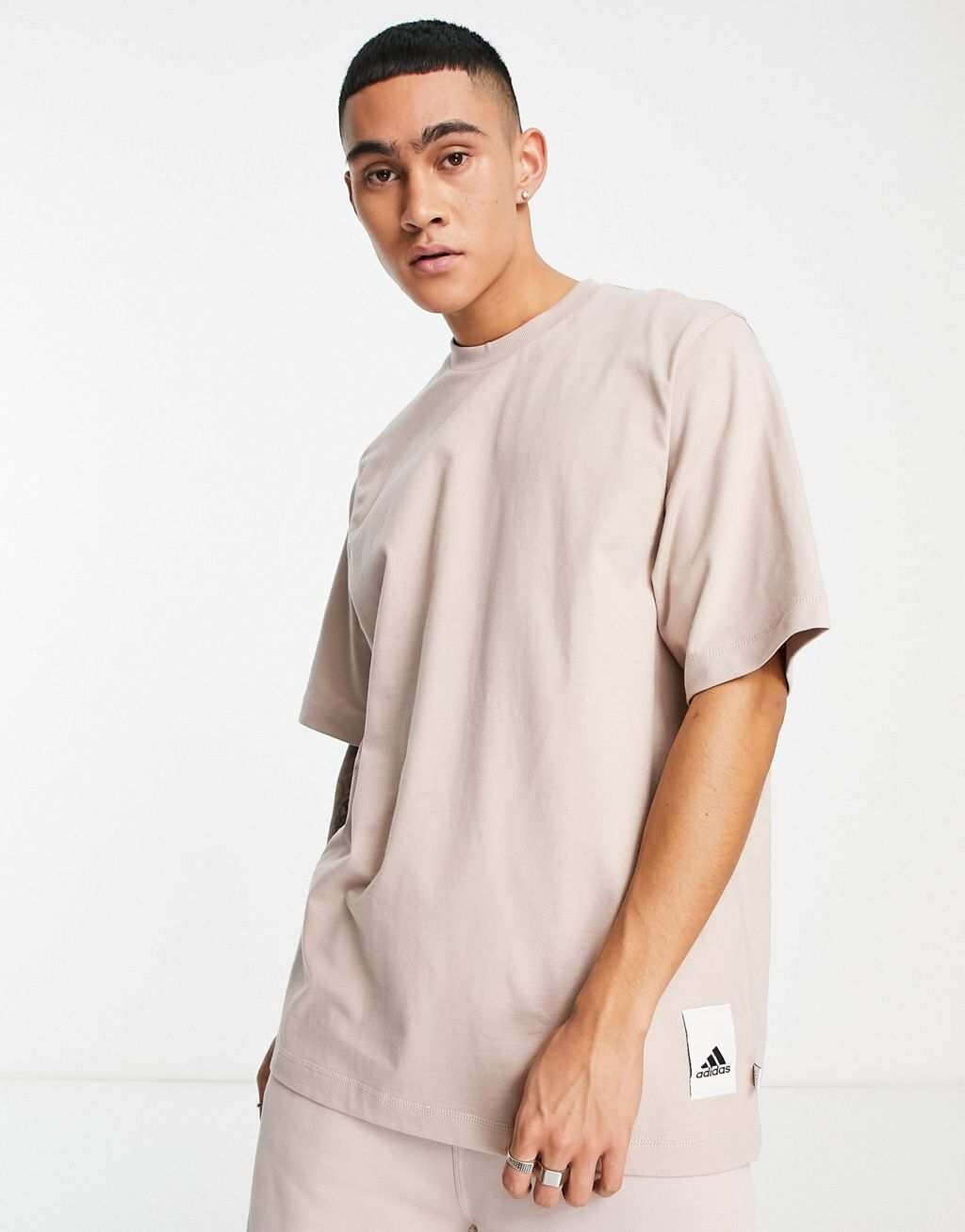 

Коричневая футболка adidas Sportwear Lounge, Коричневый