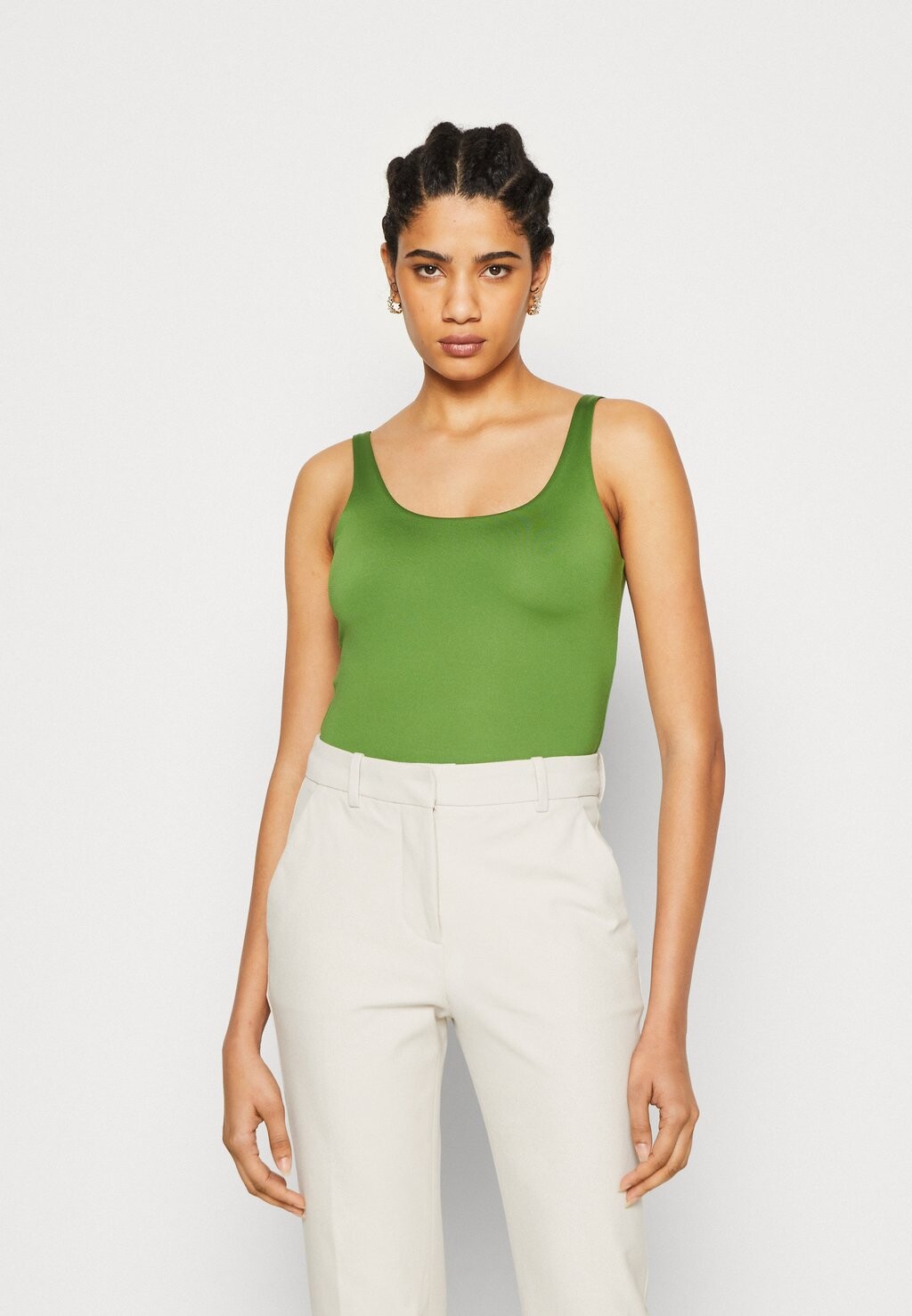 

Топ Abercrombie & Fitch