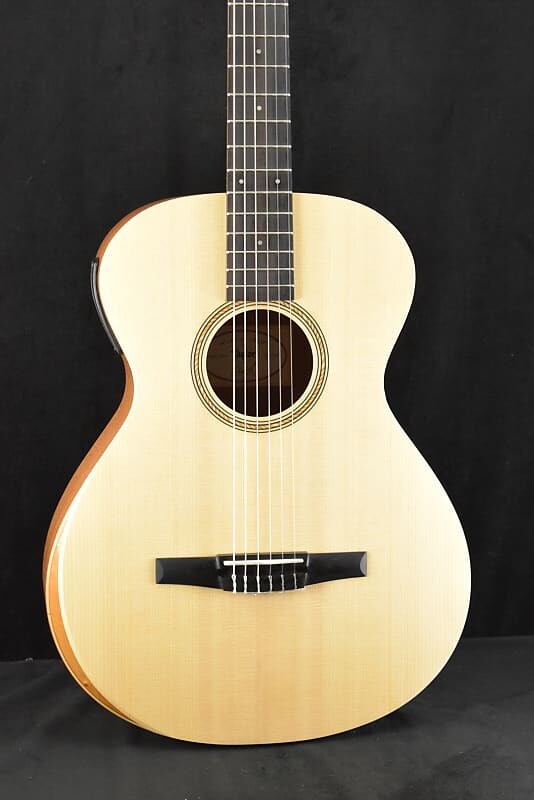 

Акустическая гитара Taylor Academy 12e-N Nylon-String Acoustic-Electric Natural