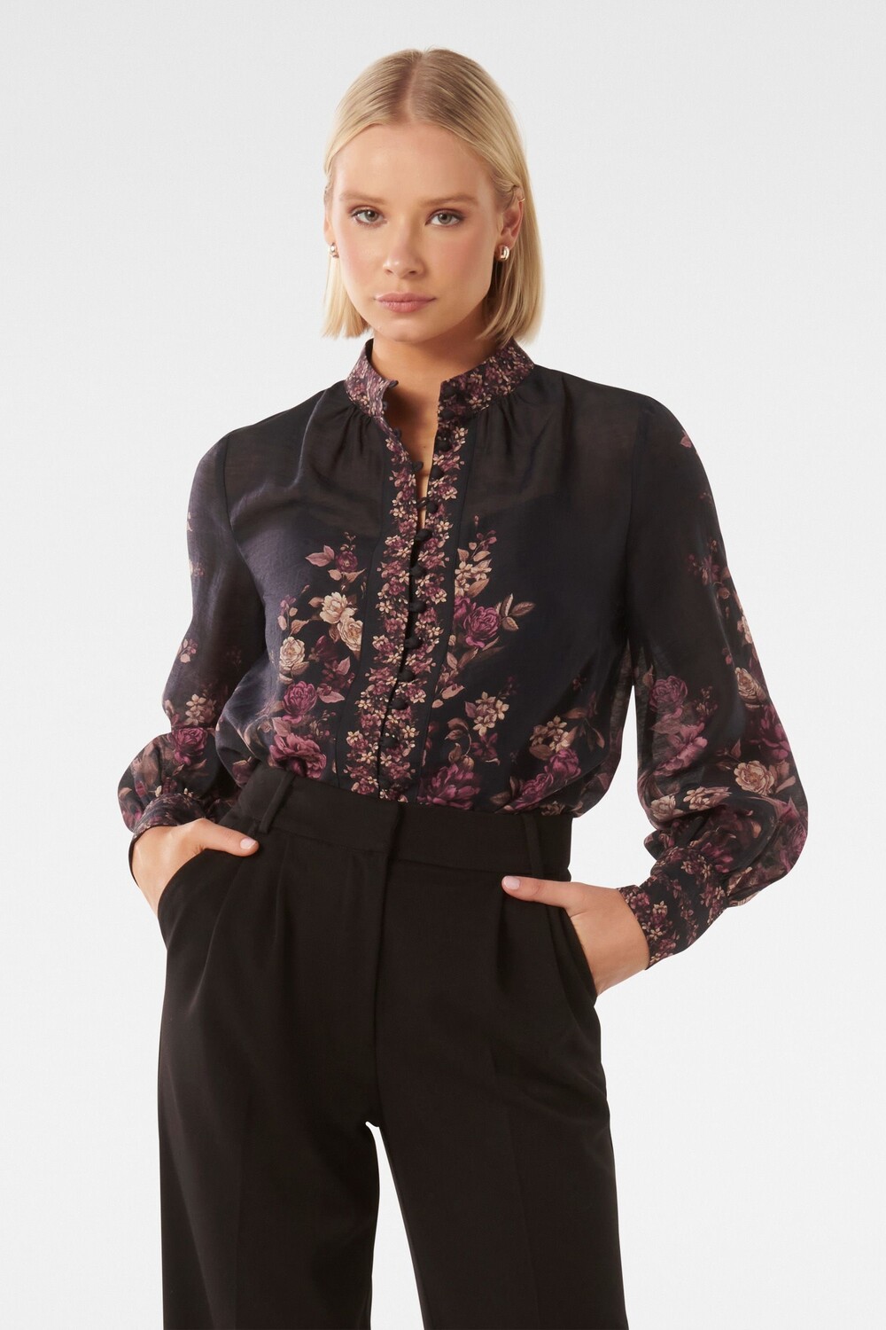 

Блузка Brinley с узором Forever New, черный