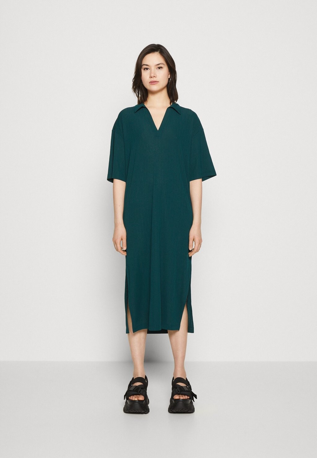 

Платье из джерси Monki, темно-зеленый