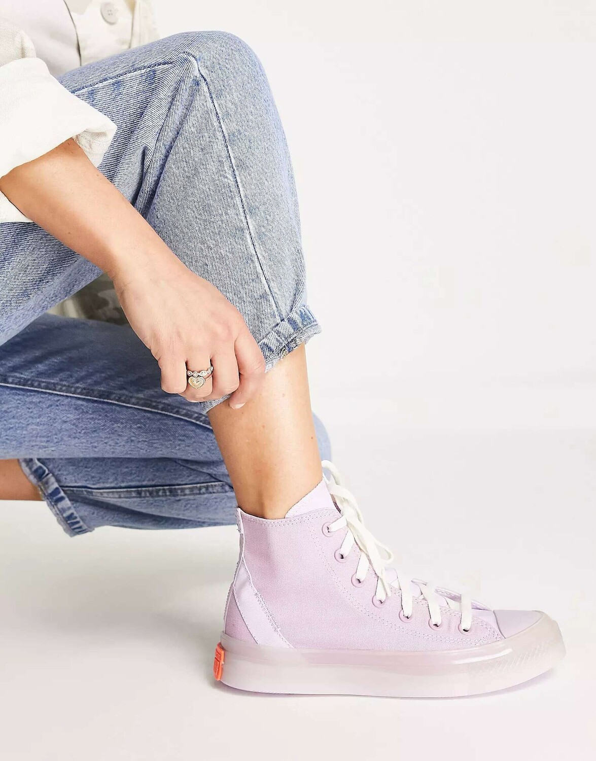 

Сиреневые кроссовки Converse Chuck Taylor CX Hi