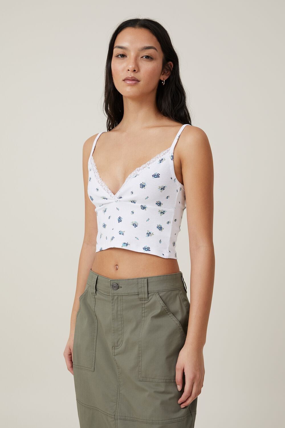 

Майка Sammie Cross спереди Cotton On