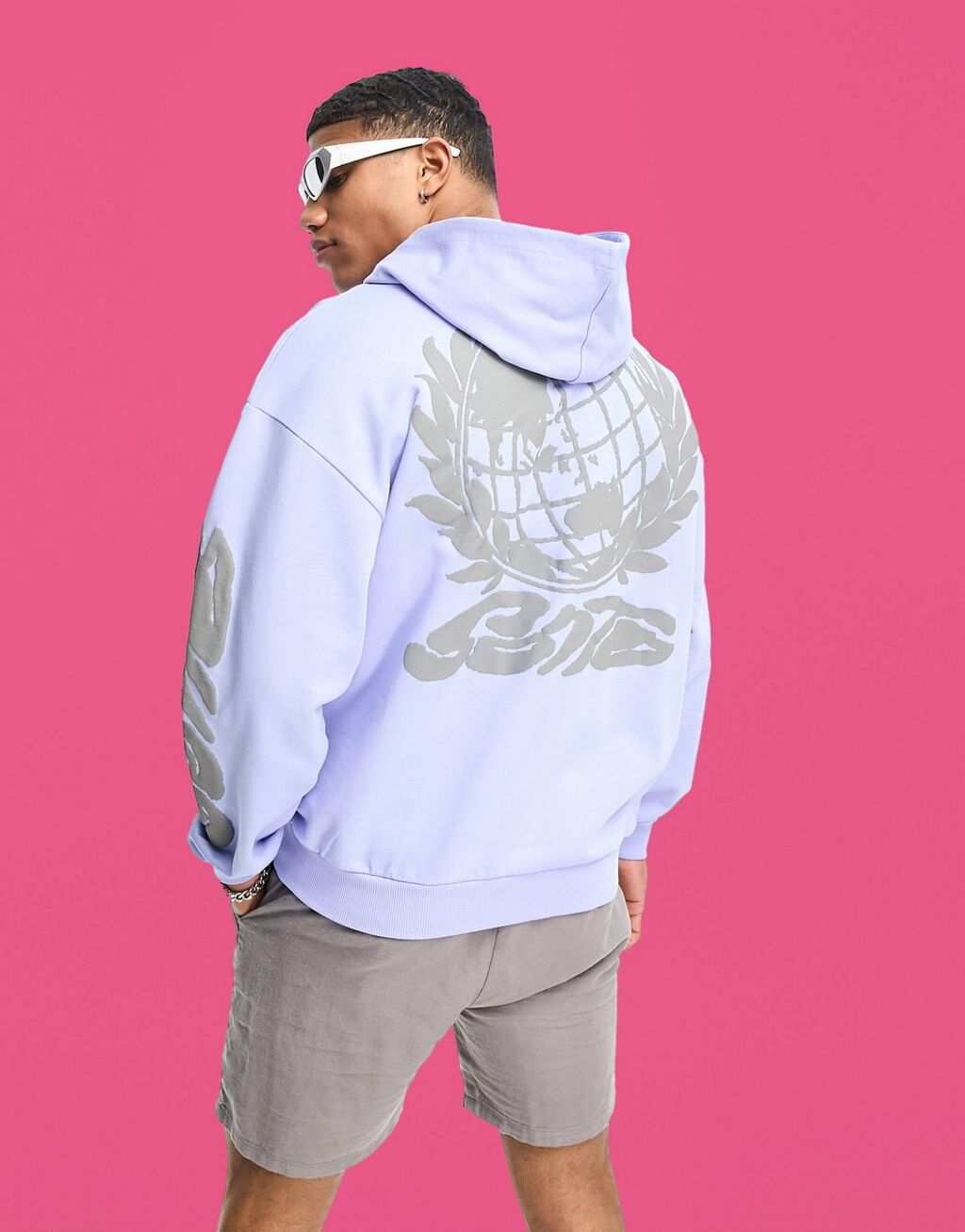 

Сиреневое худи оверсайз с принтом в виде скейтбордов ASOS DESIGN