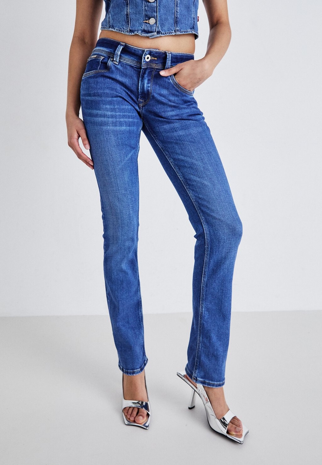 

Джинсы узкого кроя Pepe Jeans, синий деним