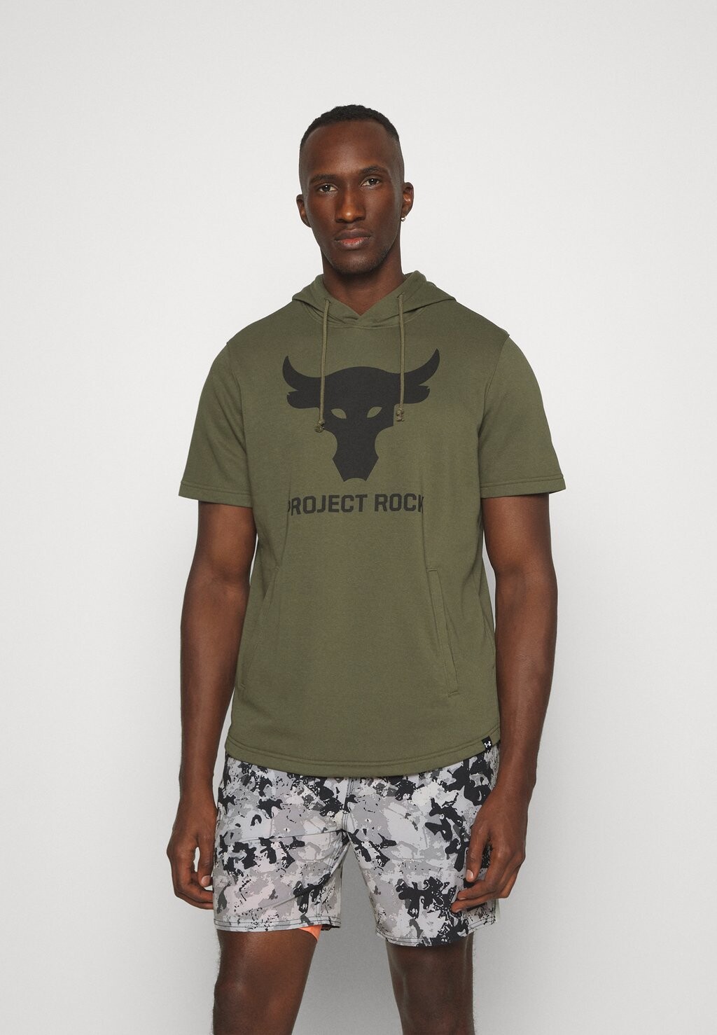

Футболка с принтом ROCK TERRY Under Armour, зеленый/черный