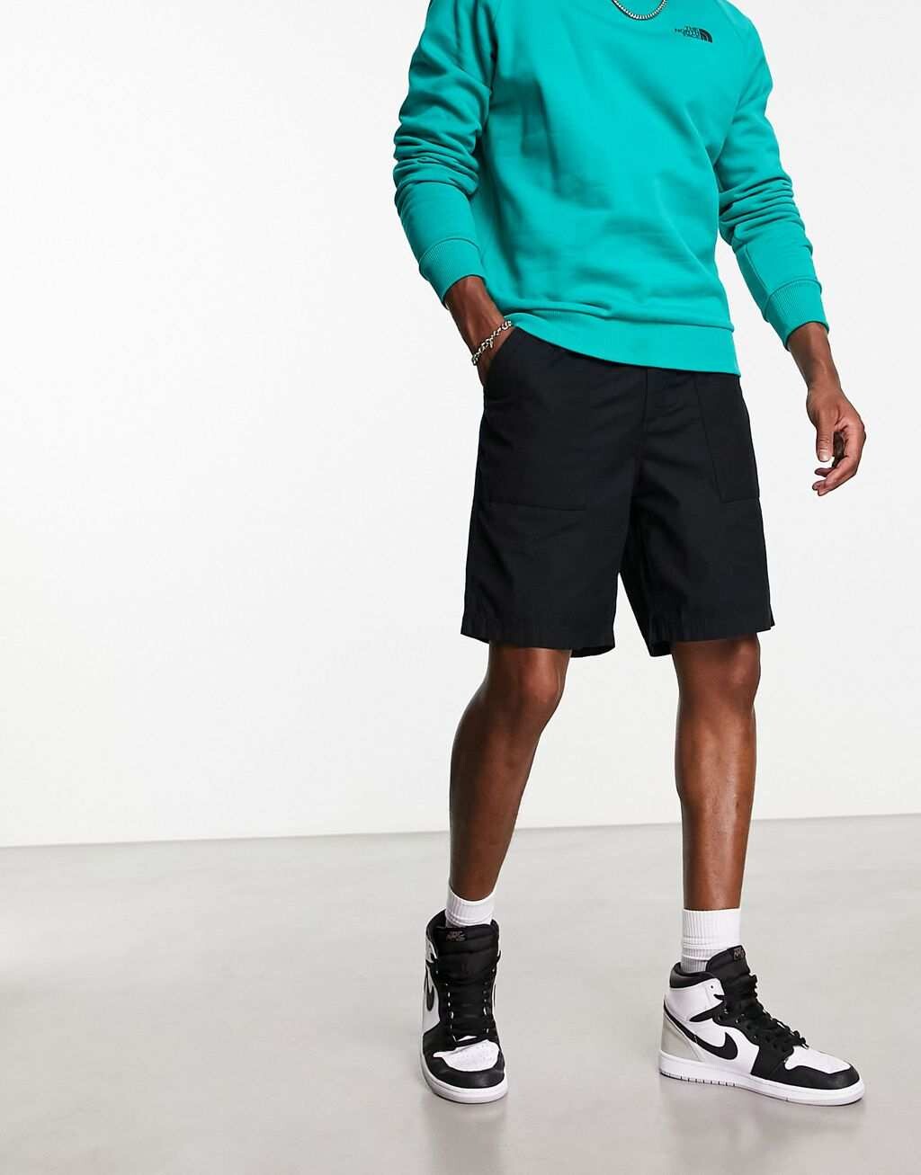 

Черные хлопковые шорты в стиле милитари The North Face Heritage Ripstop