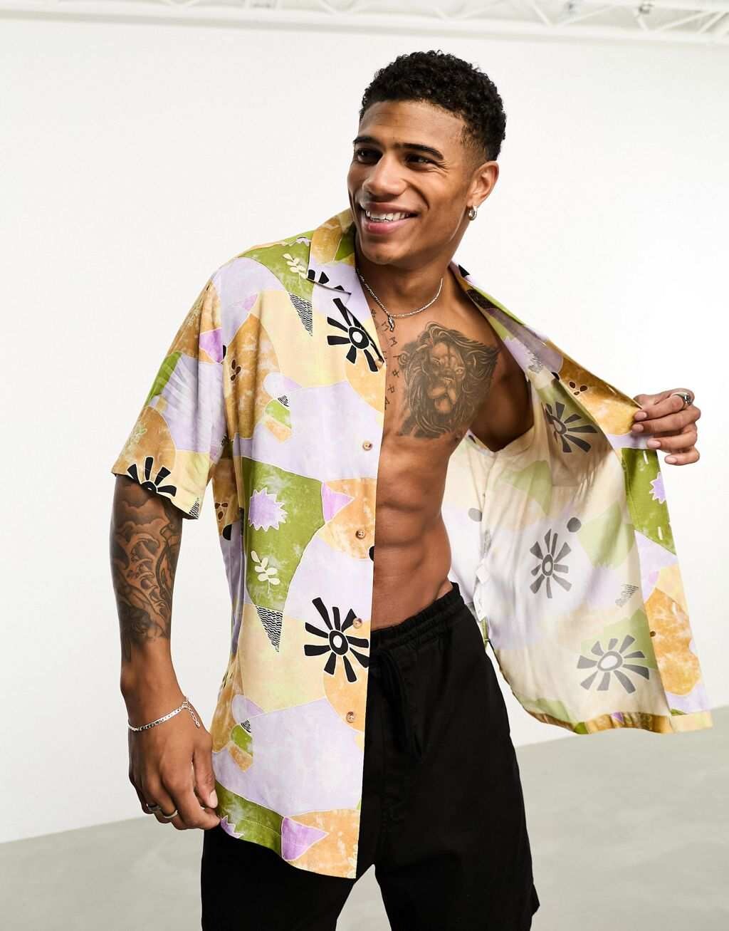 

Свободная рубашка с винтажным принтом ASOS DESIGN Revere