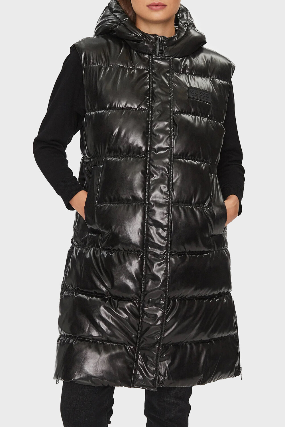 

Ветрозащитный пуховик с капюшоном Noemi VEST W3BN73WFAB2 JTMU Guess, черный