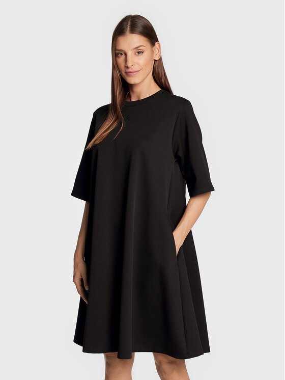 Платье на каждый день oversize Gestuz, черный платье patratskaya размер oversize черный