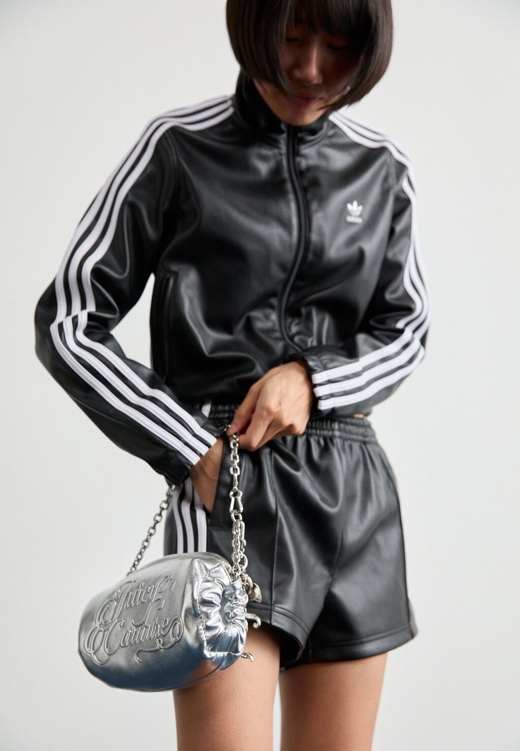 

Шорты adidas, черный