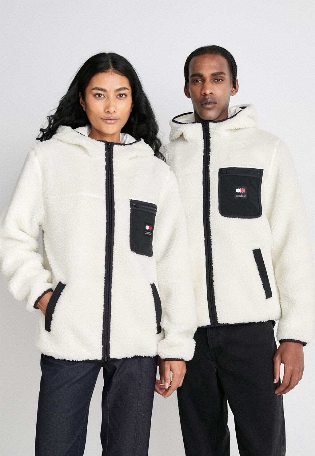 

Зимняя куртка УНИСЕКС НА МОЛНИИ Tommy Jeans, старинный белый