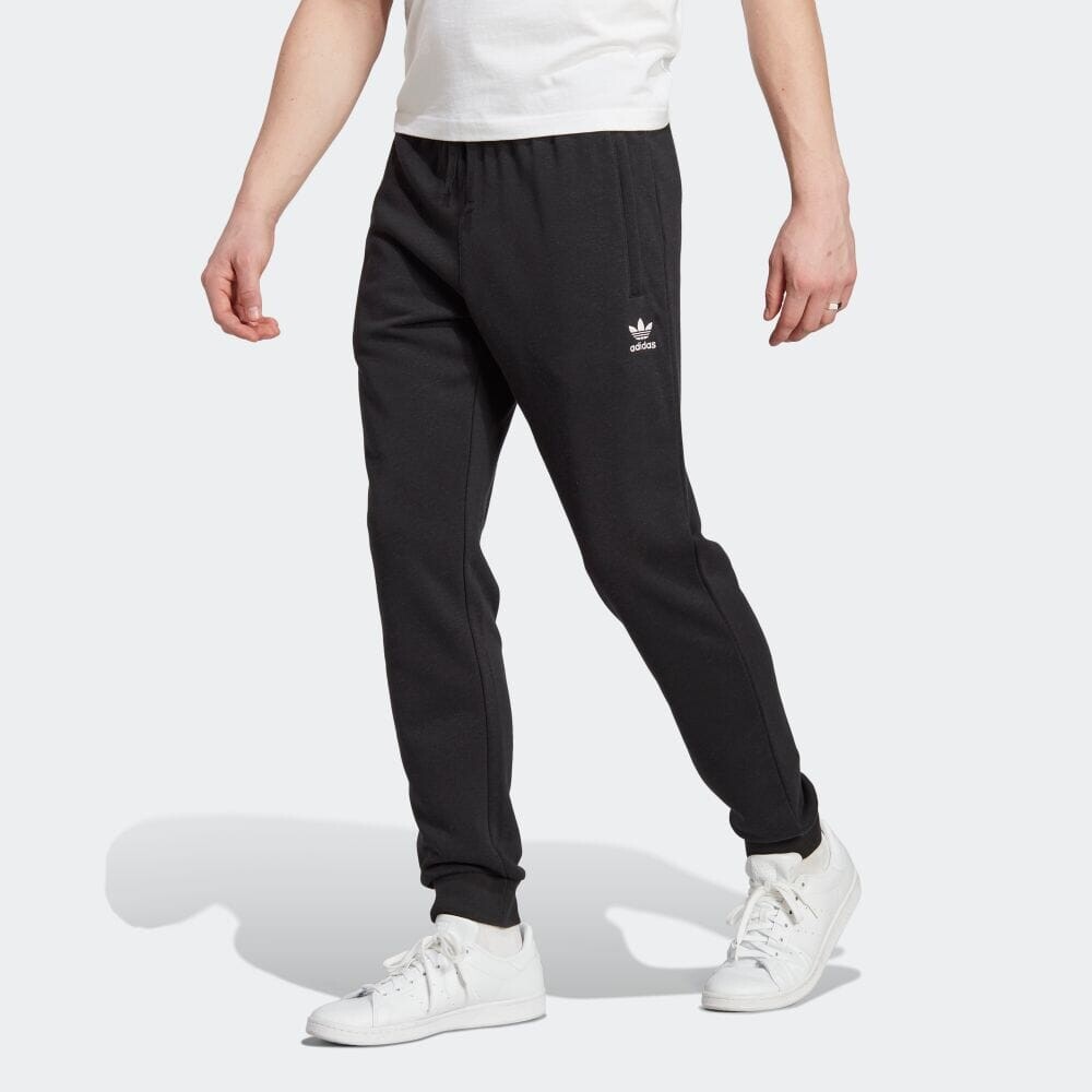 

Толстовка Adidas HR8616