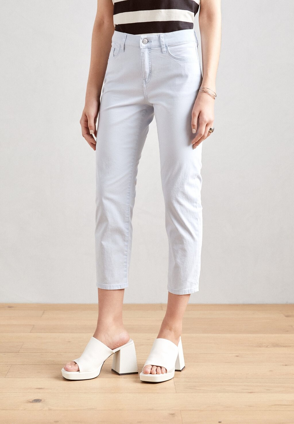

Брюки 5 POCKET CAPRI Esprit, цвет light blue