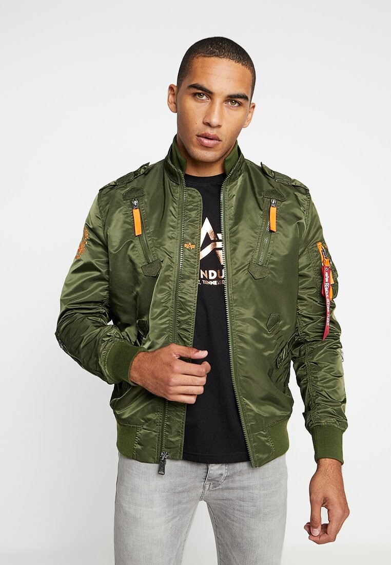 

Бомбер Alpha Industries