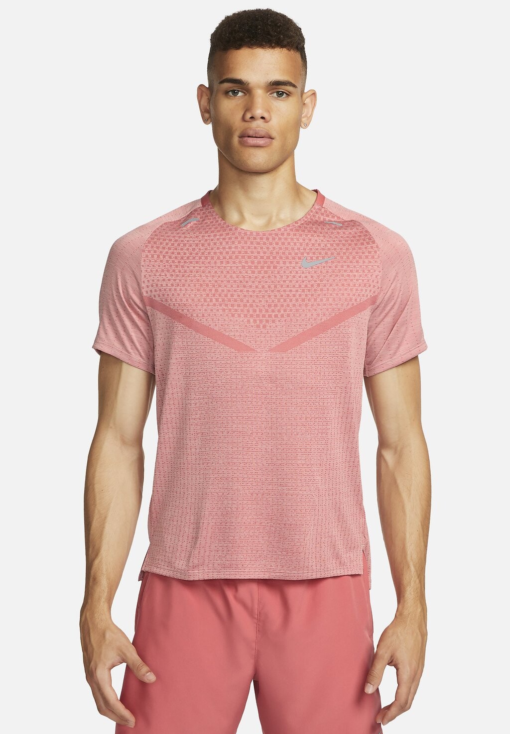 

Футболка Nike