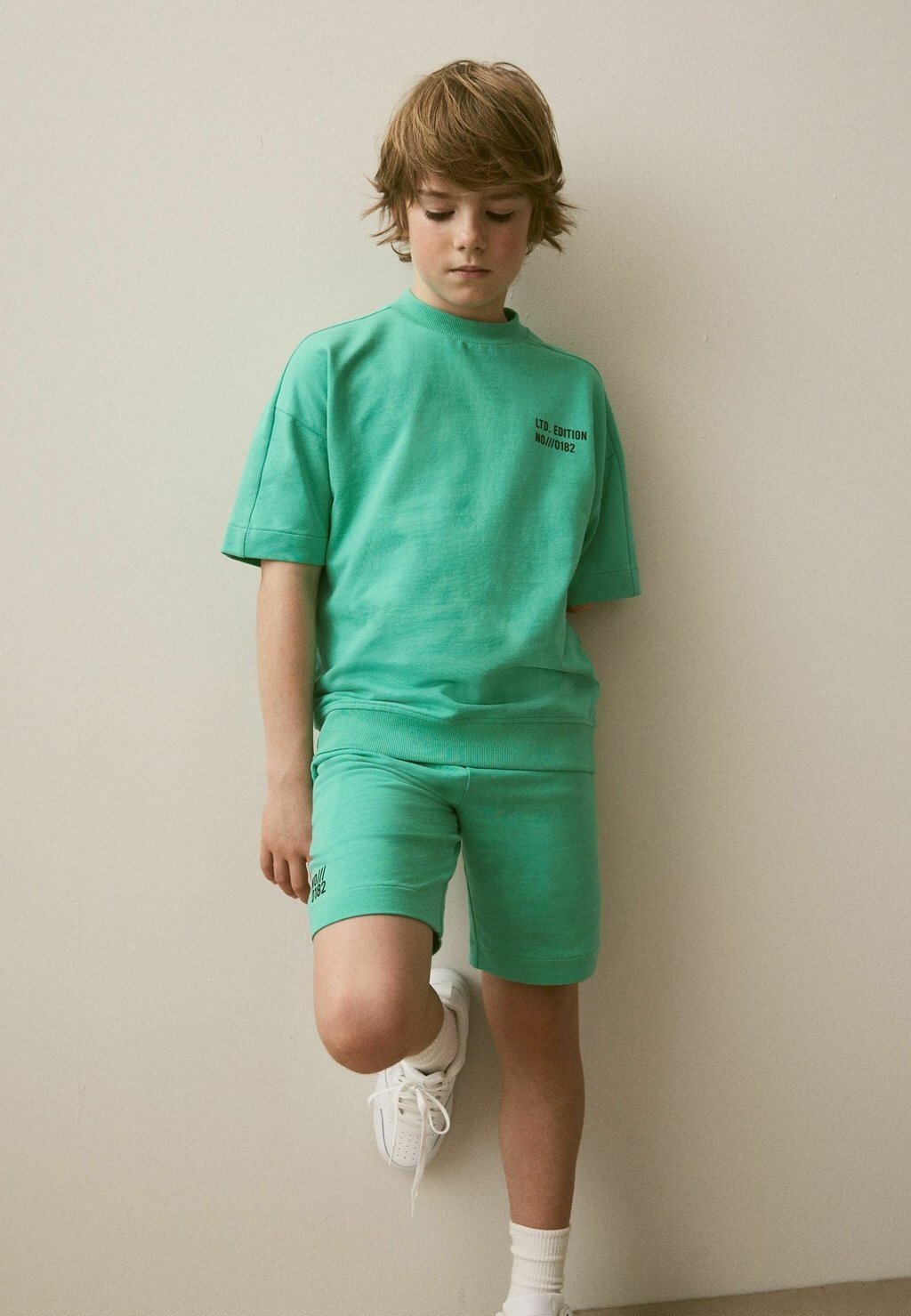 

Брюки для бега SHORT SLEEVE CREW SET REGULAR FIT Next, цвет green