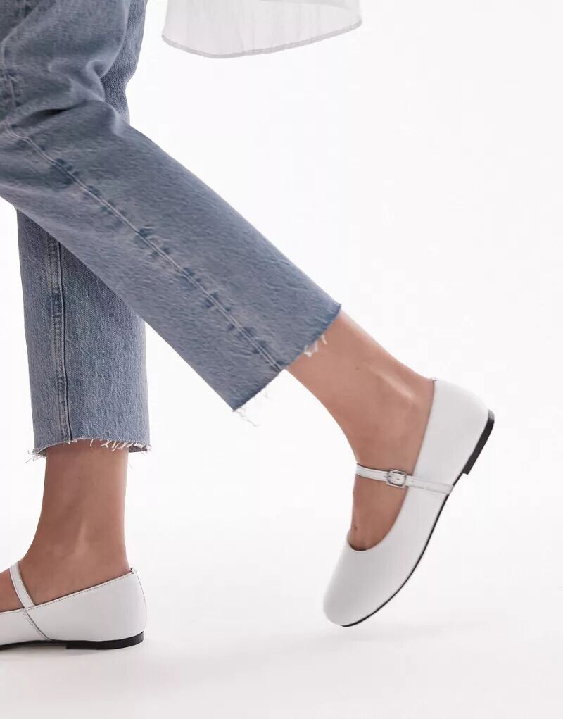 

Белые кожаные балетки с круглым носком Topshop Carmen