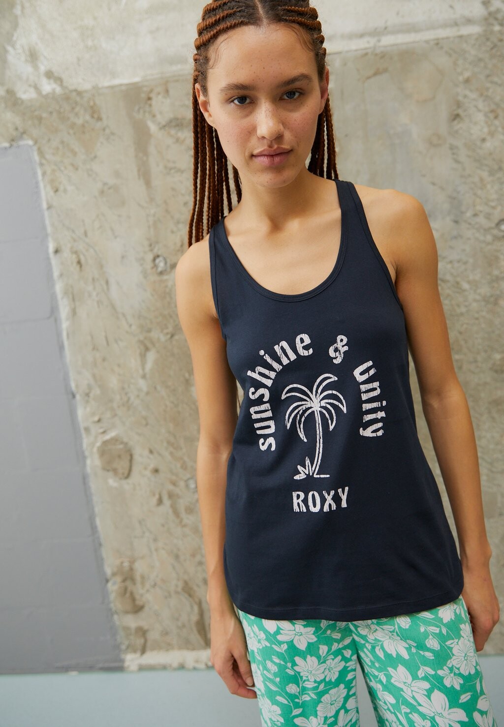 

Топ Roxy