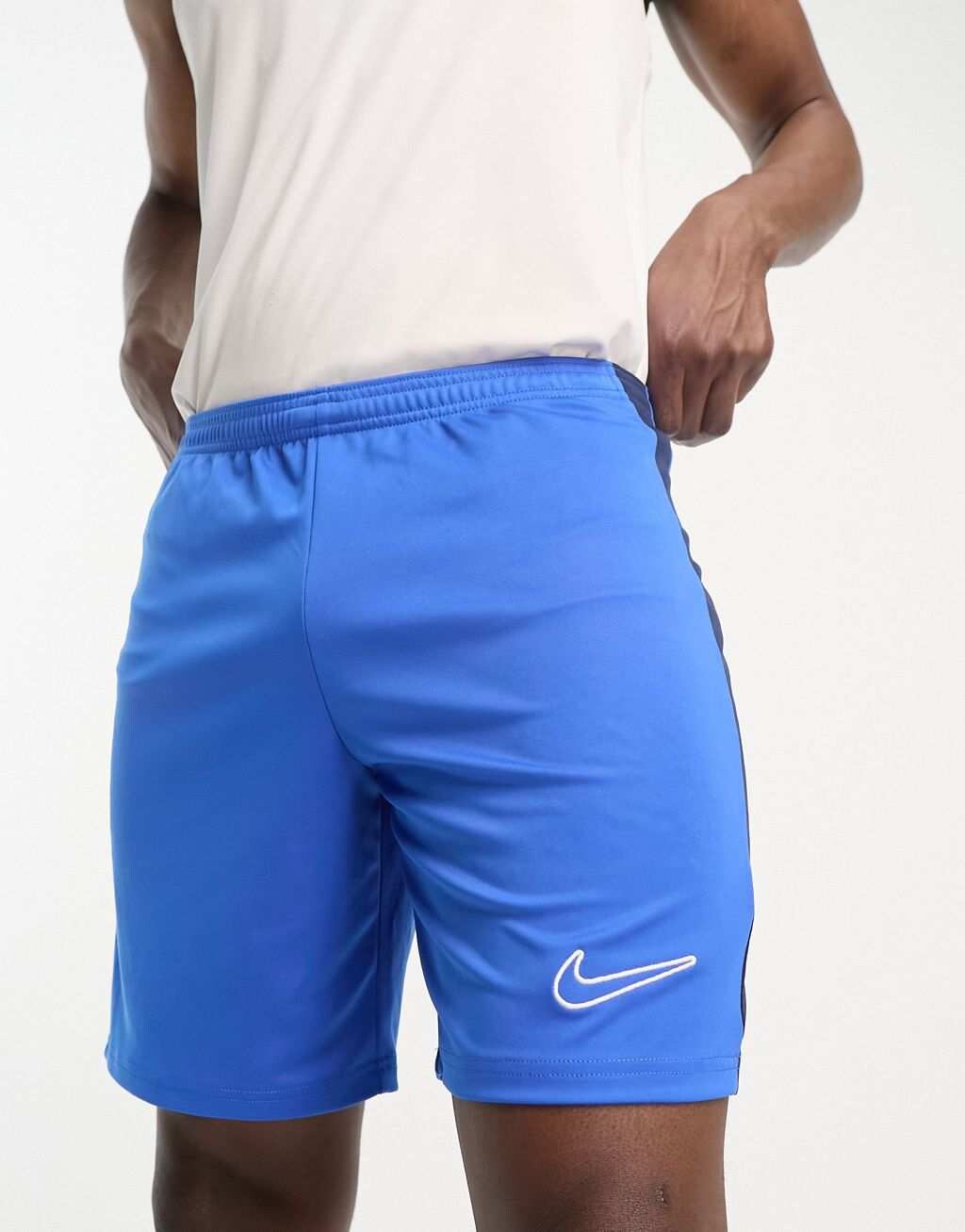 

Синие шорты Nike Football Academy 23