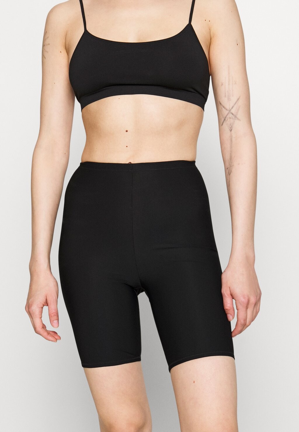 

Корректирующее белье Lindex, черный