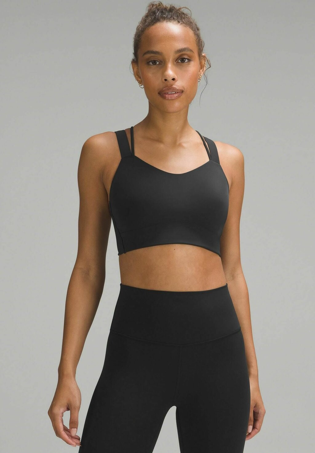 

Спортивный бюстгальтер с легкой поддержкой. lululemon, черный