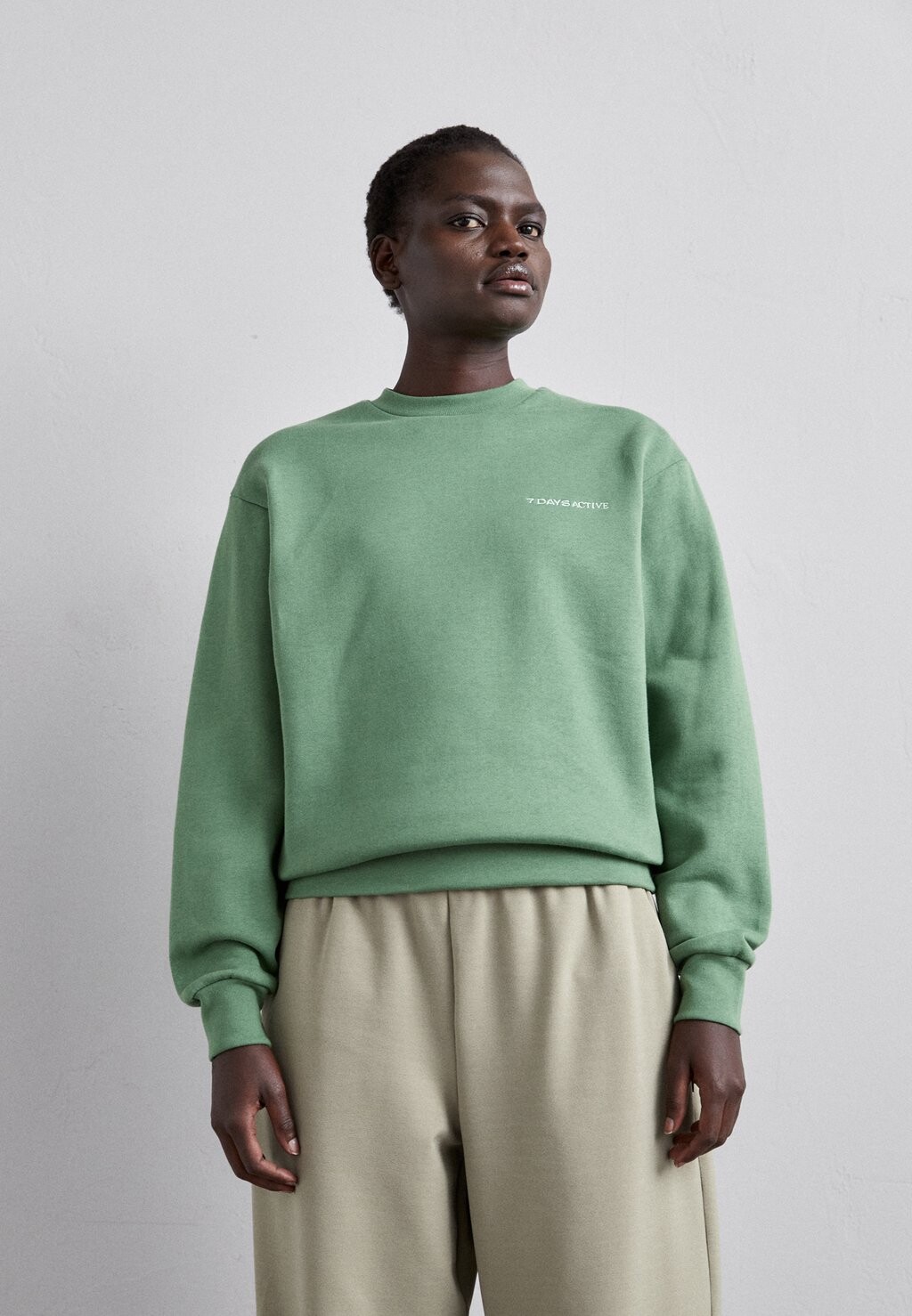 

Толстовка 7 DAYS Active CREW NECK, окопник