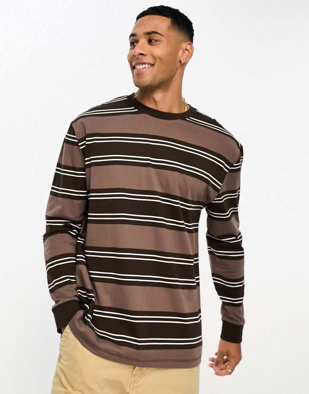 

Коричневая футболка с длинными рукавами ASOS DESIGN