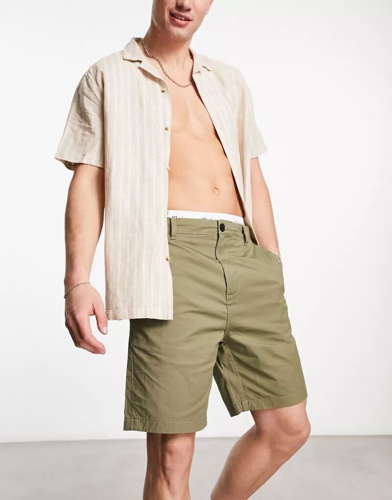 

Короткие шорты чинос цвета хаки из смесового хлопка Selected Homme