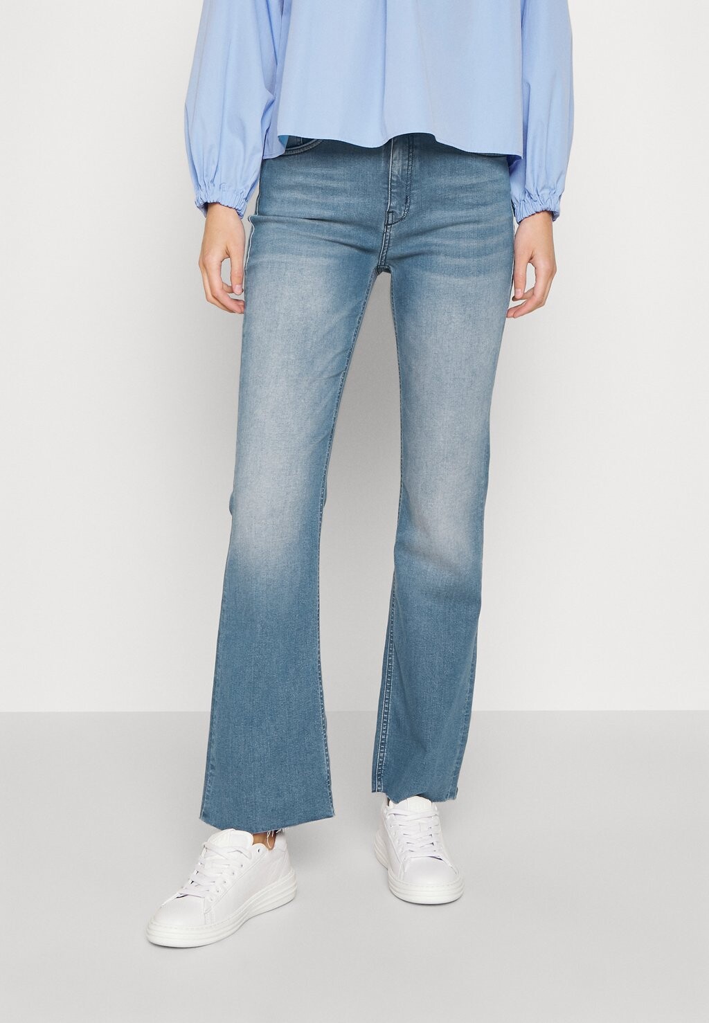 

Джинсы Bootcut DRYKORN, синий