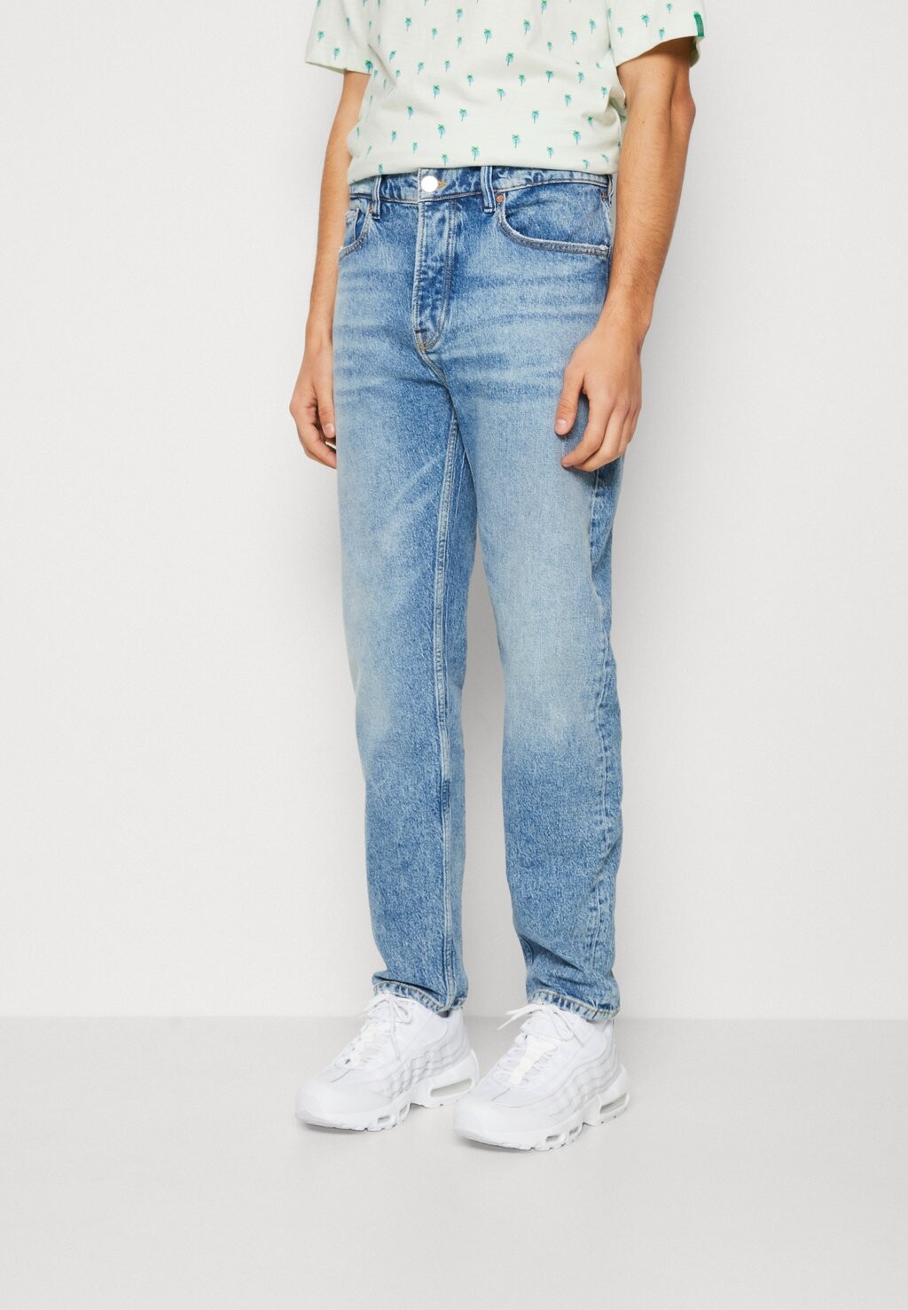 

Зауженные джинсы Scotch & Soda