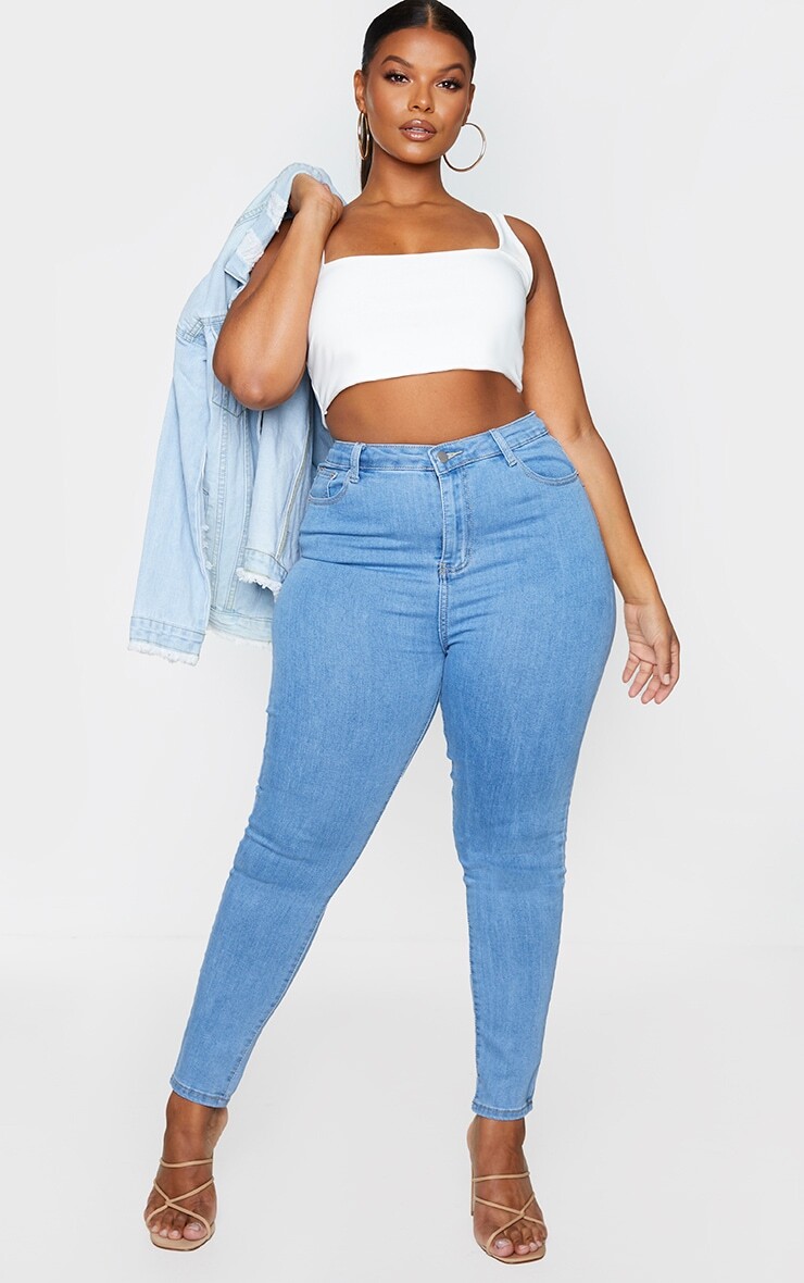 

PrettyLittleThing Светлые джинсы скинни с 5 карманами Plus