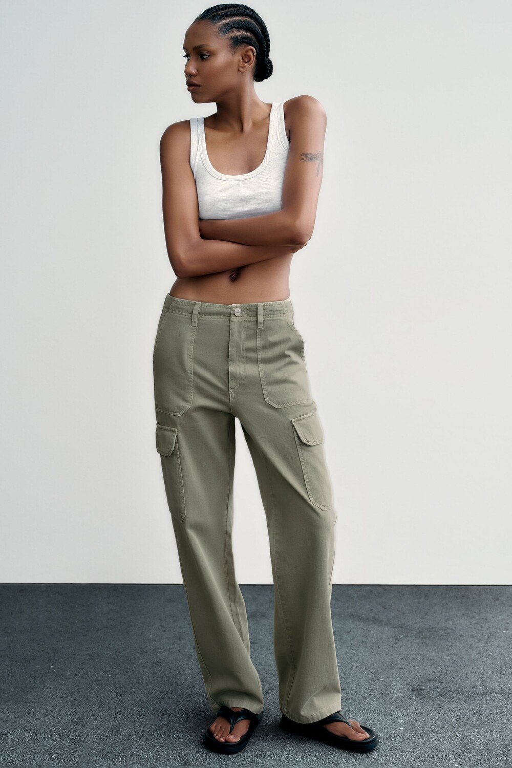 

Брюки trf cargo, прямые и с высокой посадкой Zara, светло-зеленый