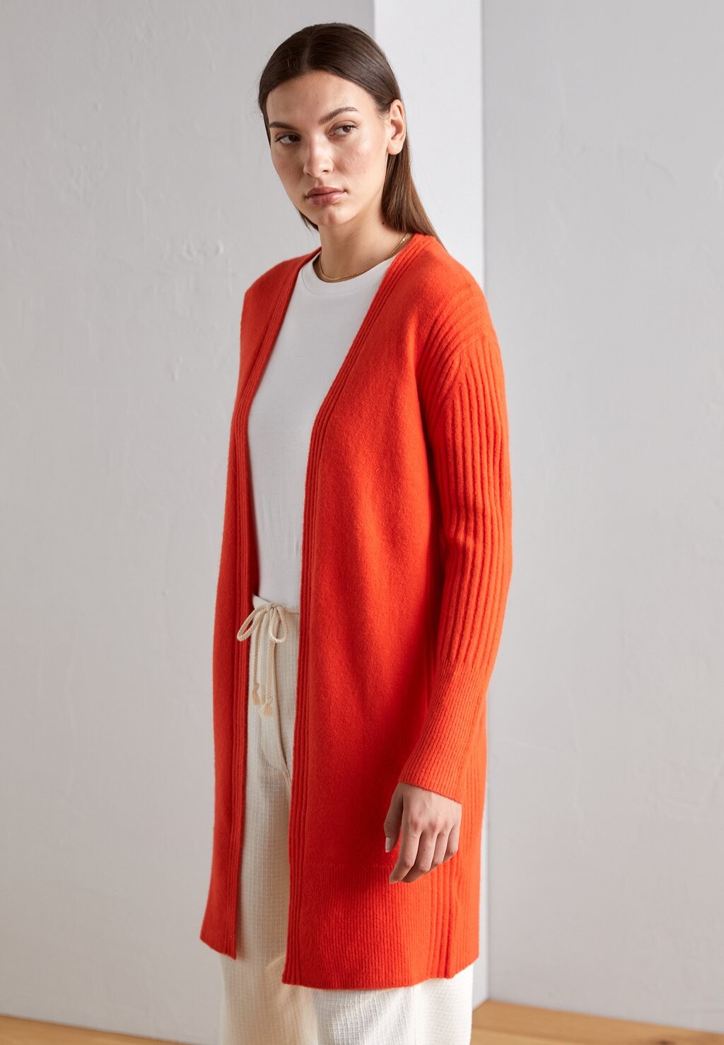 

Кардиган Esprit, цвет bright orange