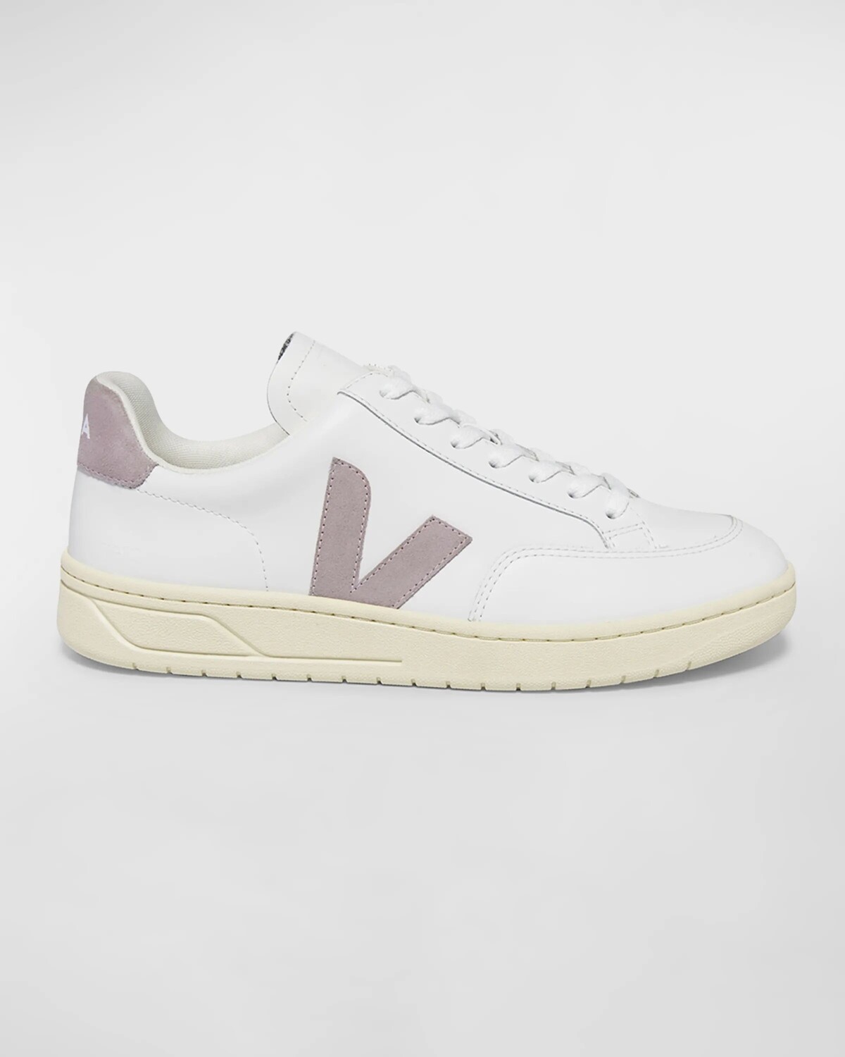 

Низкие кожаные кроссовки V-12 VEJA, цвет Extra White Babe