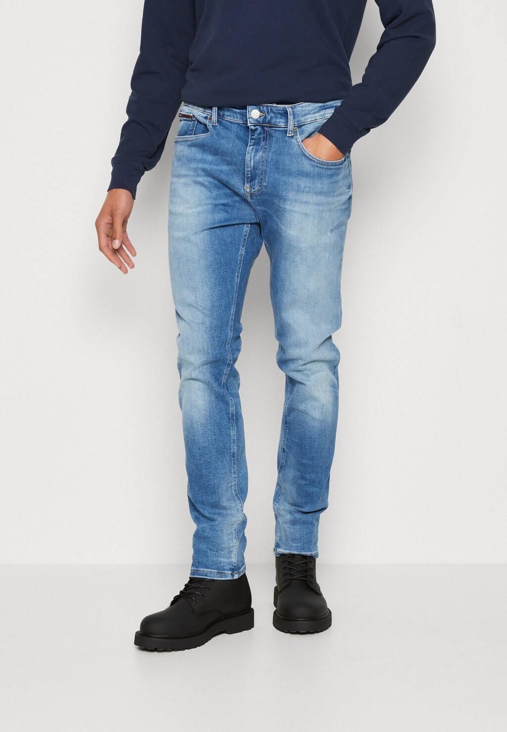 

Джинсы облегающего кроя Tommy Jeans