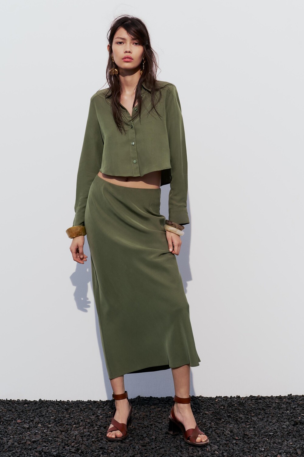 

Короткая рубашка из лиоцелла ZARA, хаки